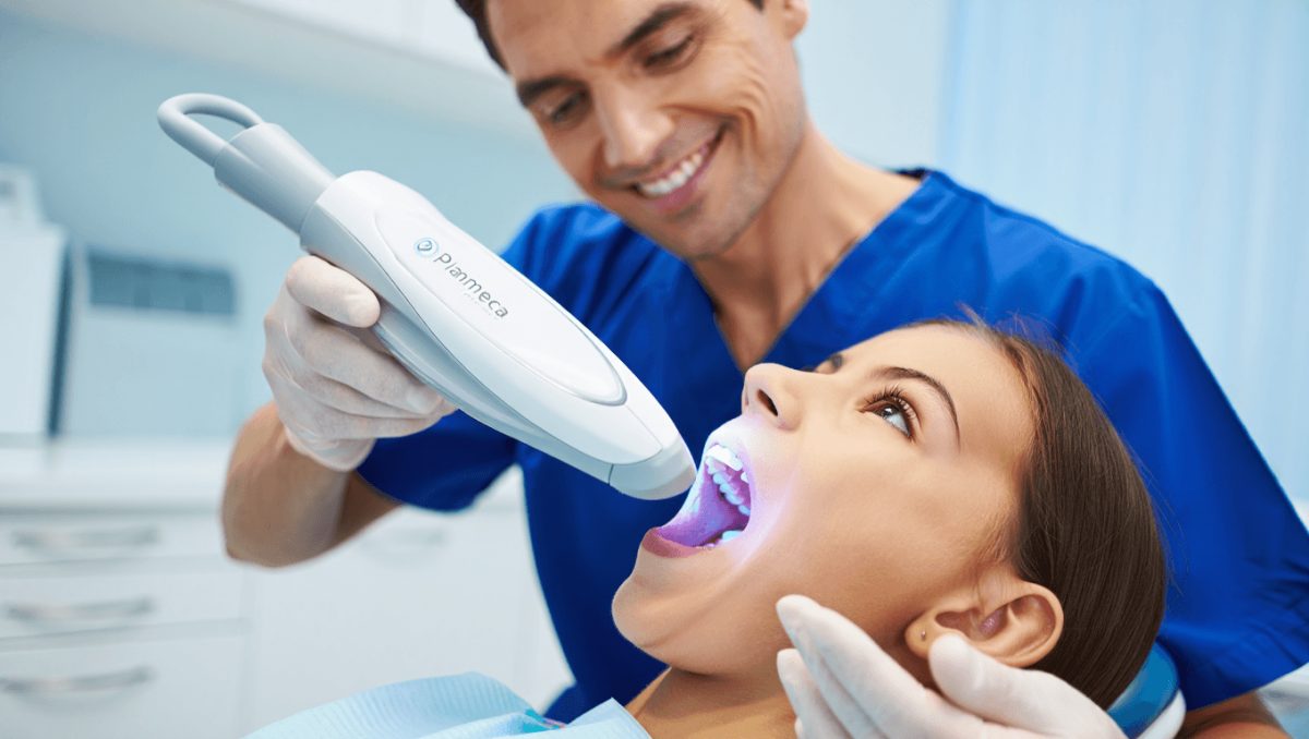 Neuer Intraoralscanner von Planmeca bietet ungeahnte Flexibilität für jede Zahnpraxis