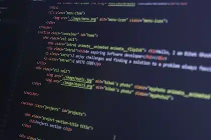 Leerer Akkordeon-Navigationsbereich auf einem Computerbildschirm ohne Listeneinträge