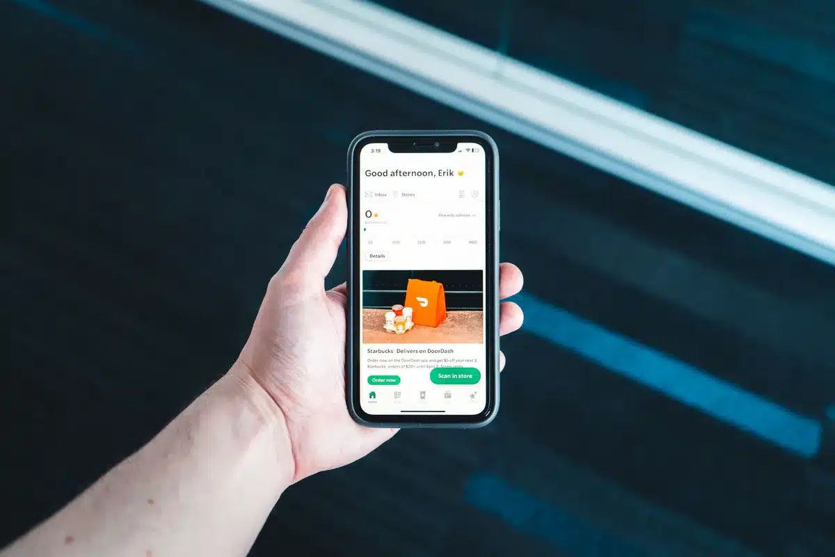 Mobiles Men&uuml; mit &uuml;bersichtlicher Navigationsstruktur und Sprungmarken