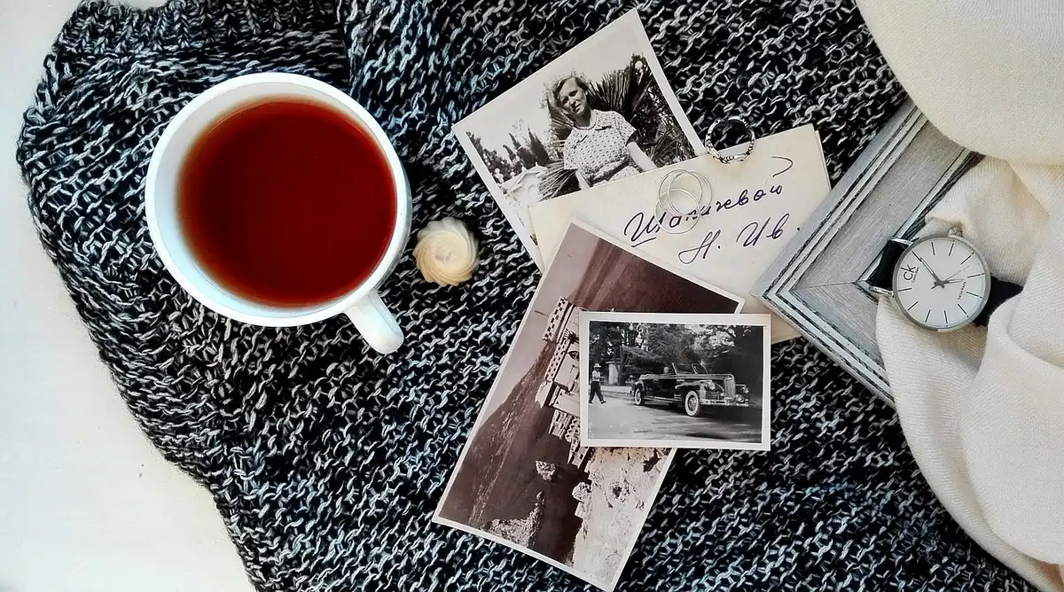 Archivmaterialien und Notizen zur biografischen Recherche von Zahnärzten