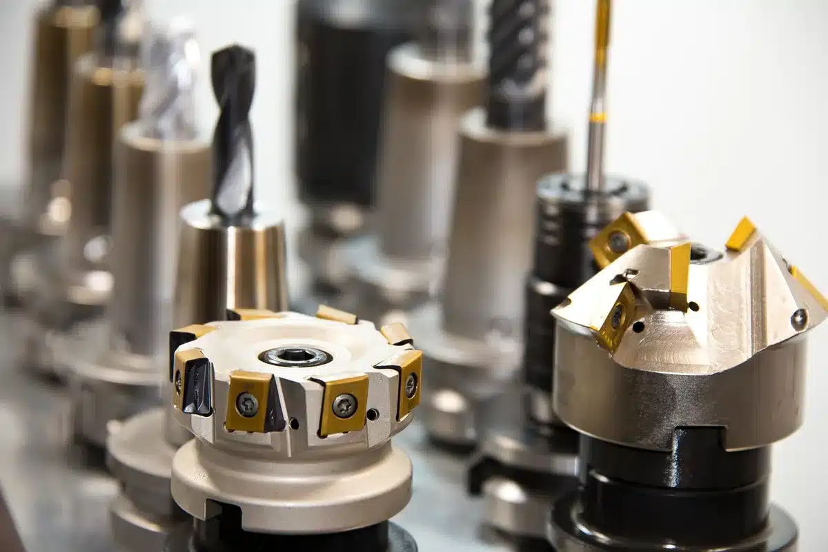 CAD/CAM-Fräsmaschine gefertigt Kronen in einem Labor